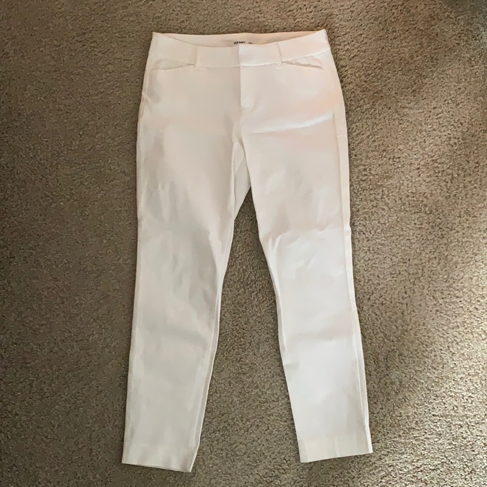 White old navy pixie ankle pants size 6